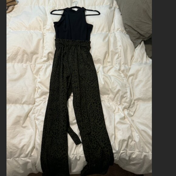 Francesca’s Jumpsuit Black and Olive Leopard Medium - Picture 2 of 6